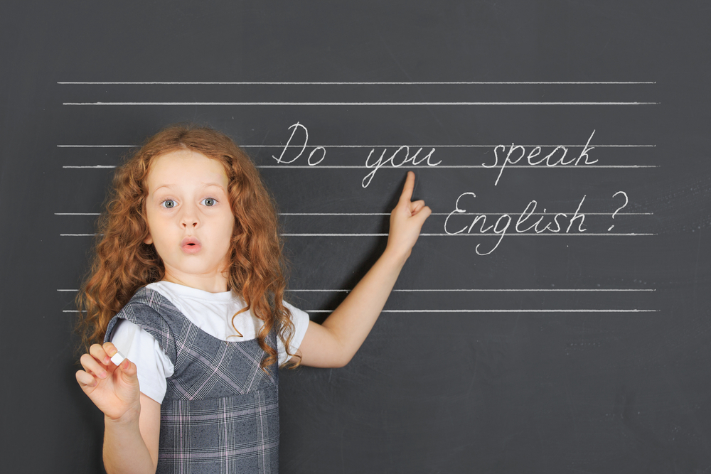 Angielski od podstaw dla dzieci – na co zwrócić uwagę przy wyborze szkoły językowej